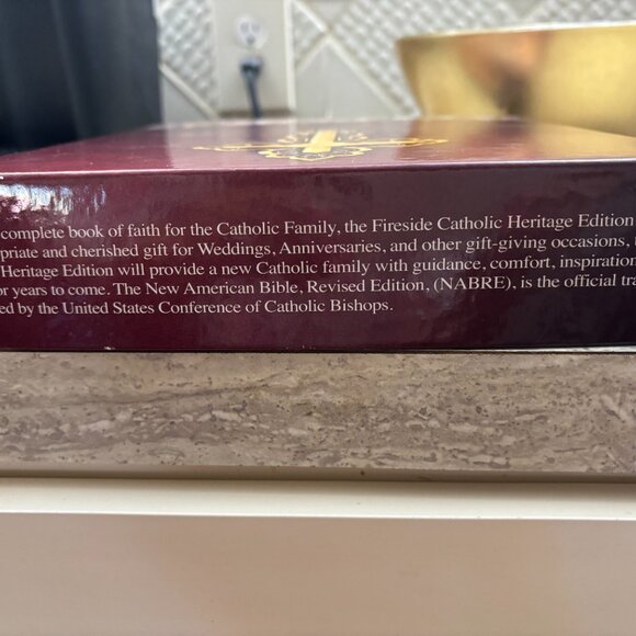 New Catholic Heritage Edition Holy Bible - Picture 5 of 6